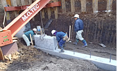 （1）基礎コンクリートの打設、ブロックの設置