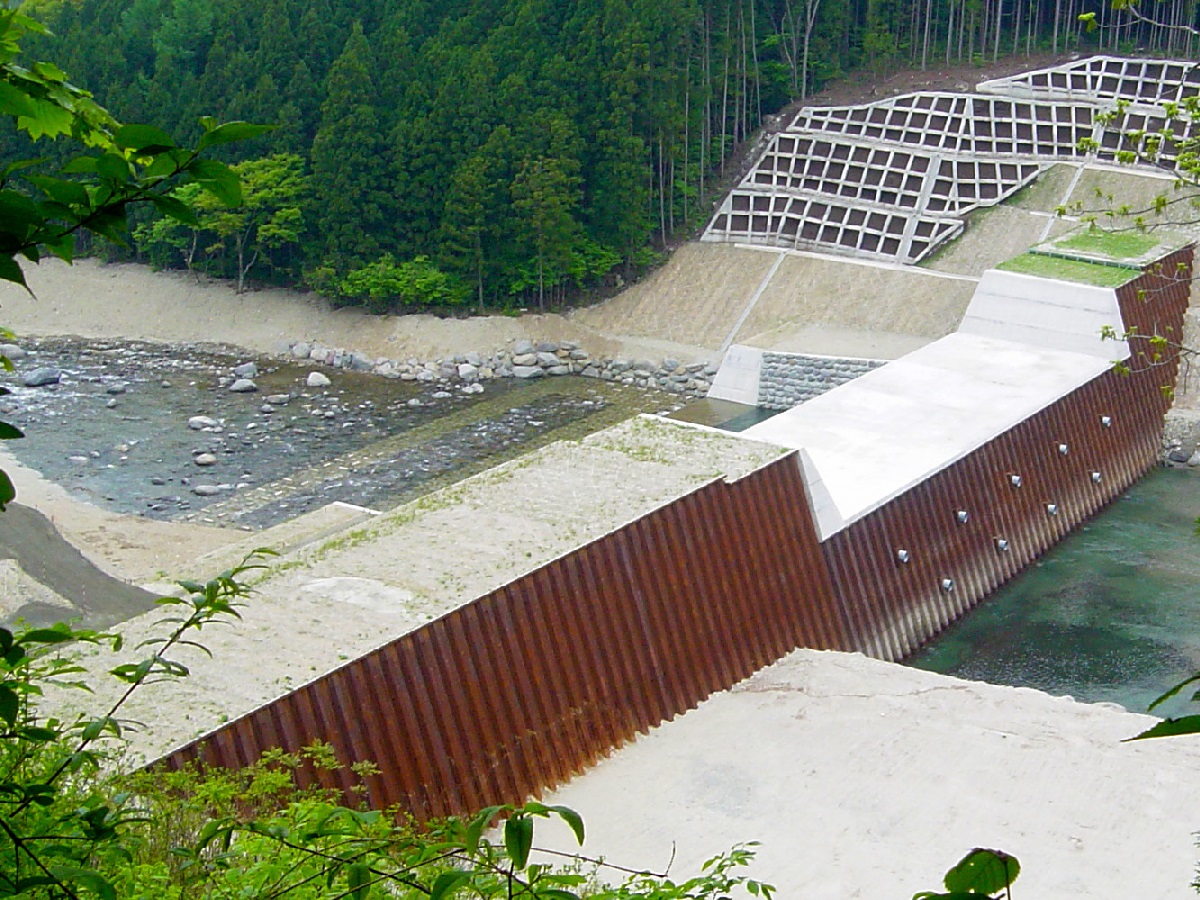 治山谷止工・床固工