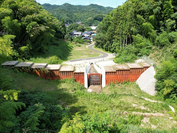 粘性土の現地発生土を活用したINSEM-ダブルウォールの事例