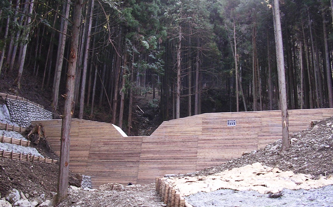 間伐材・竹材を建設資材として再生