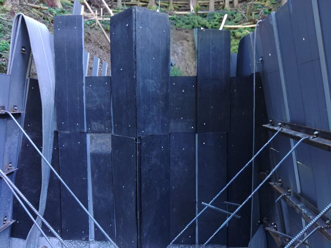 伸縮継目への使用