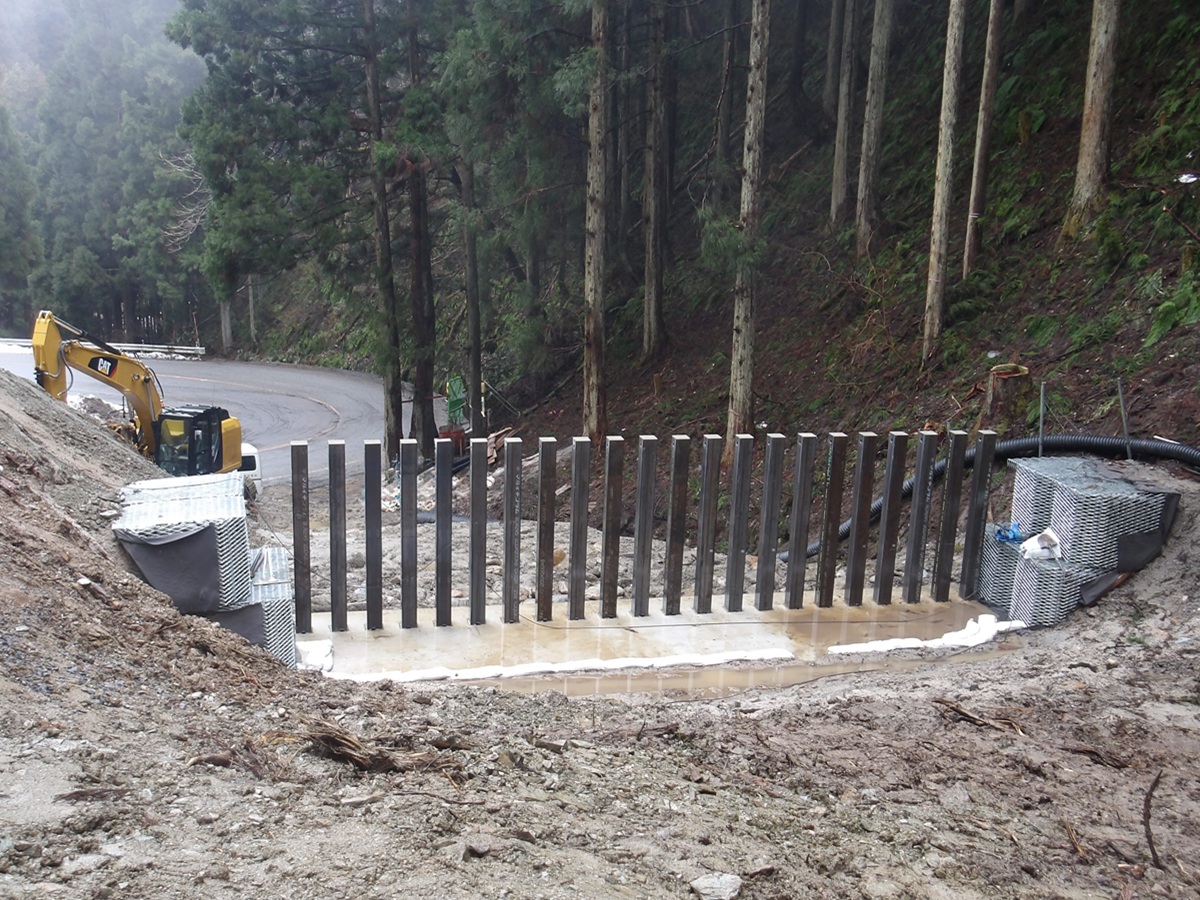 堰堤附帯工事での活用施工事例